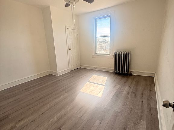 5th image of 6125 Marsden St