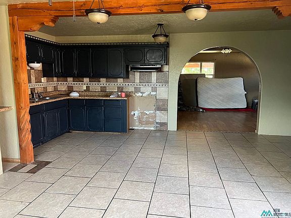 2nd image of 129 Circle Dr