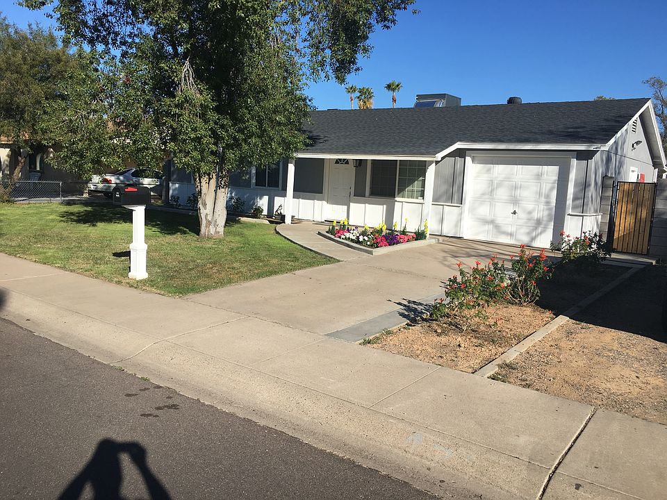 2nd image of 3742 E Willow Ave