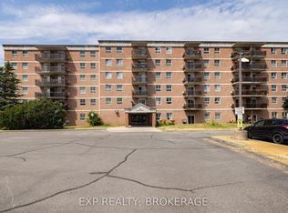 745 Davis Dr #401, Kingston, ON K7M8J4