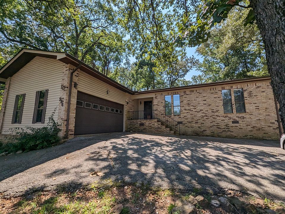 1st image of 2444 Goff Dr