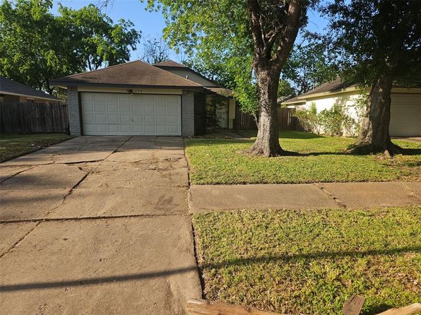 14138 Clear Forest Dr