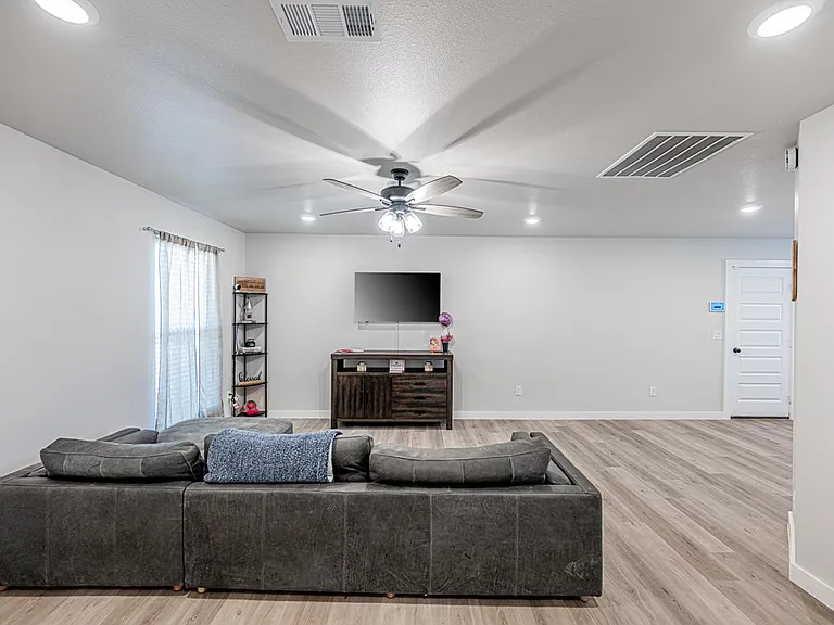 2808 Lighthouse Rd — Photo 9
