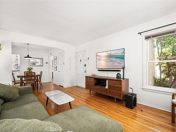 3rd image of 235 Termino Ave APT 4