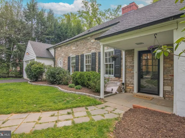 742 Winding Rd, Jenkintown, PA 19046