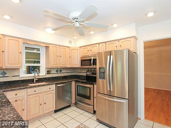 5th image of 105 Edith Dr