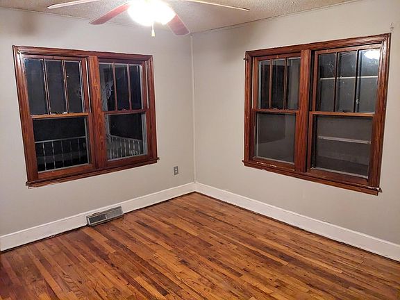 5th image of 314 Crawford St