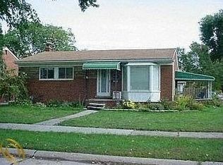 24202 Johnston Ave, Eastpointe, MI 48021