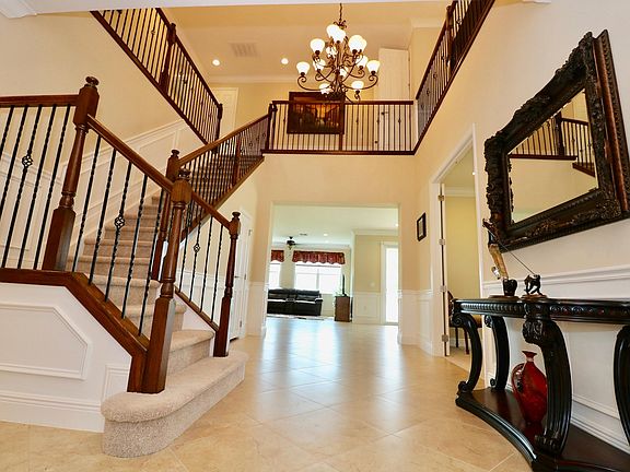 Home For Sale In Portosol