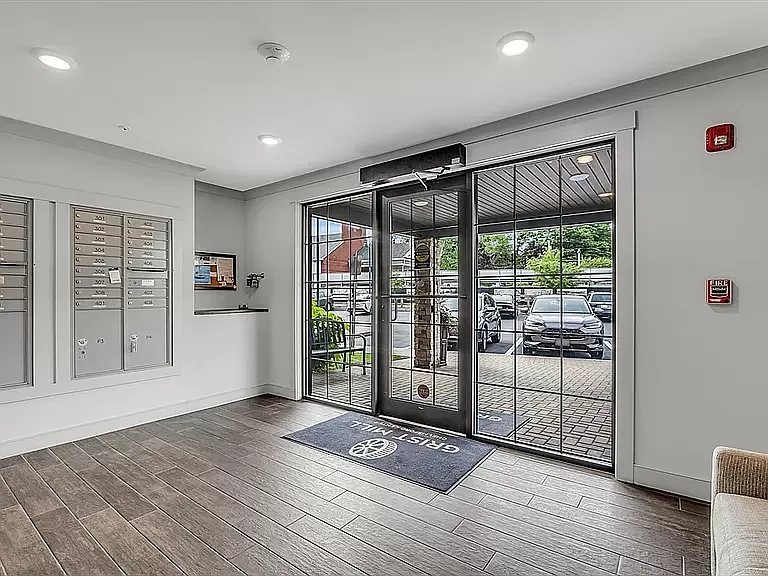 11 Cushing Pl #204 — Photo 18