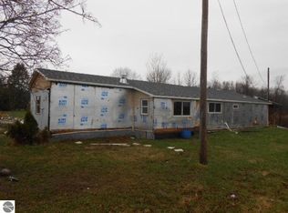 9660 N Gruett Rd, Saint Louis, MI 48880