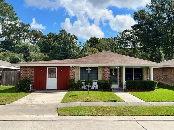 1341 Redwood Dr, Harvey, LA 70058