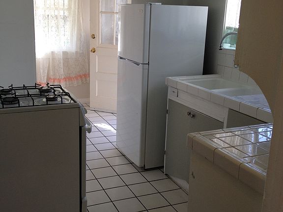 4th image of 760 Elmira St Unit 7