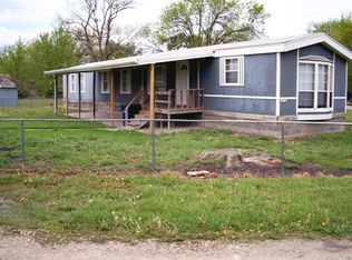 283 Ellinwood St, Osage City, KS 66523