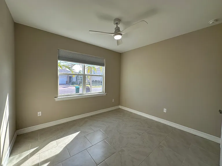 440 Coral Reef Pl — Photo 12