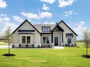 233 Oak Meadow Ln, Weatherford, TX 76085