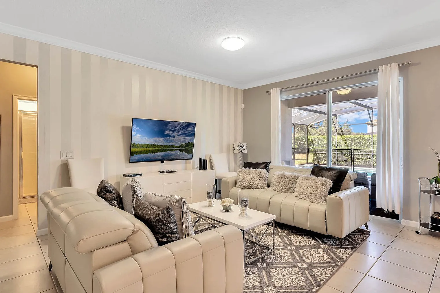 6 bed, 5.0 bath, 3143 sqft, $4,847 — Photo 1