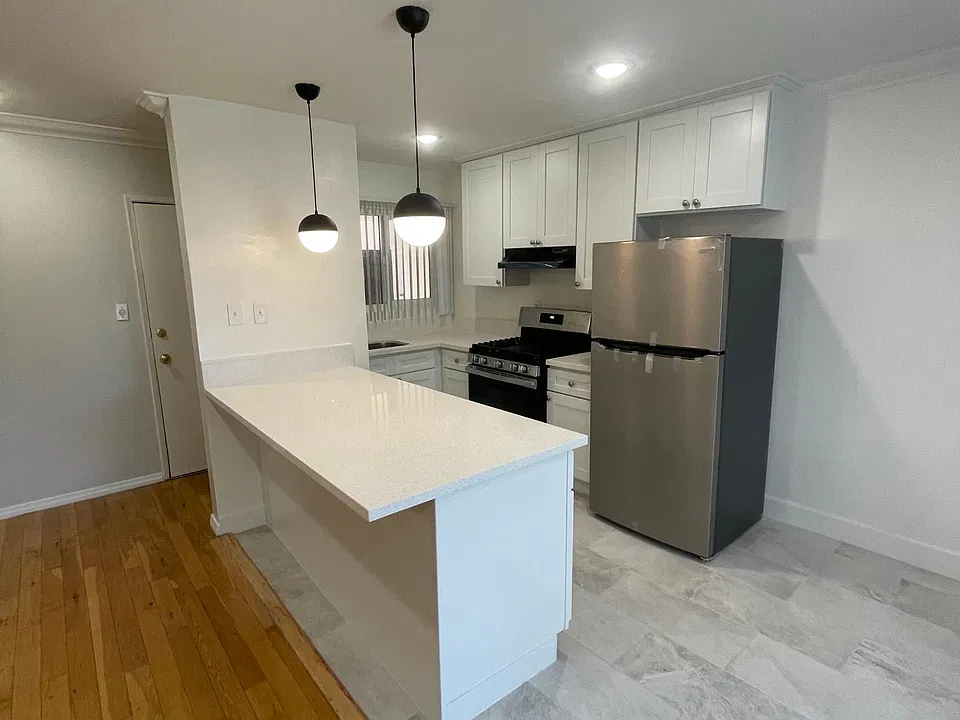 1050 N Ogden Dr #1