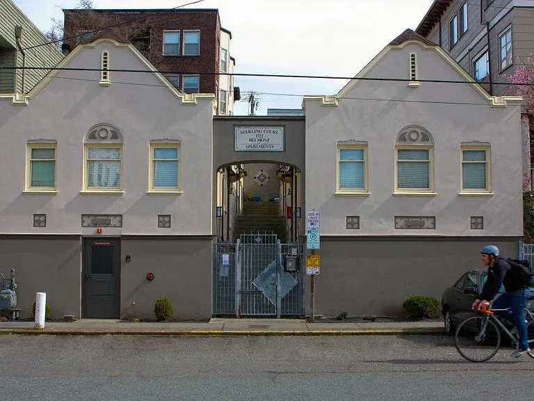1722 Belmont Ave — Photo 7