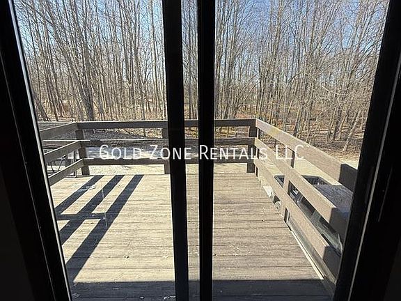 3rd image of 2450 Meloy Rd