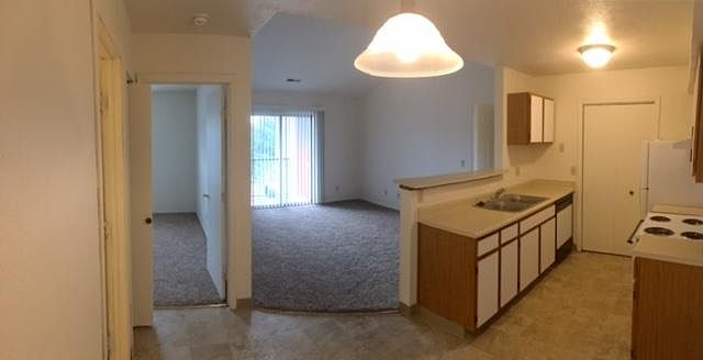 1st image of 6044 Applegrove Ln