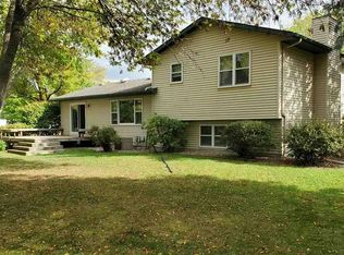 30 Minnehaha Cir, Mankato, MN 56001