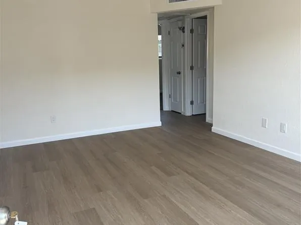 2330 E Ashlan Ave, Fresno, CA