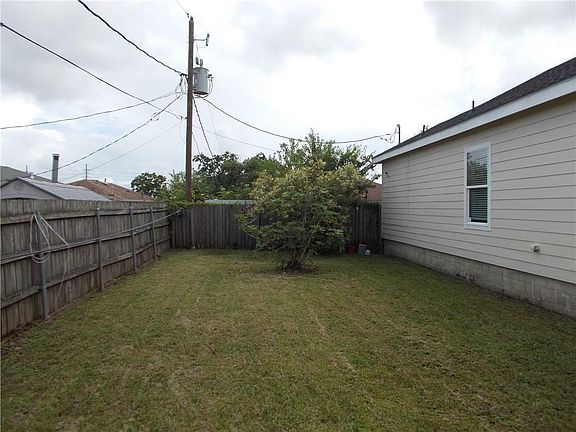 3rd image of 2404 Congressman Hebert Dr