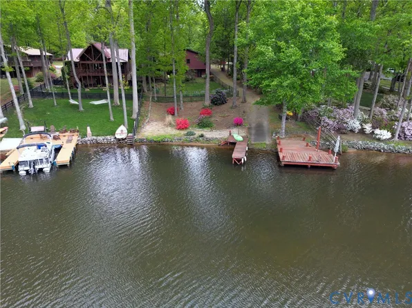 630 Lake Caroline Dr, Ruther Glen, VA 22546