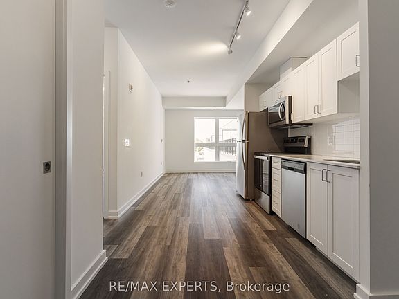 4th image of 430 Essa Rd #424