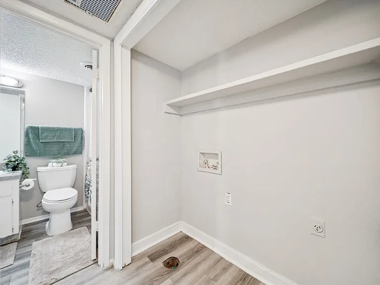 Cedar Park Apartments — Photo 56