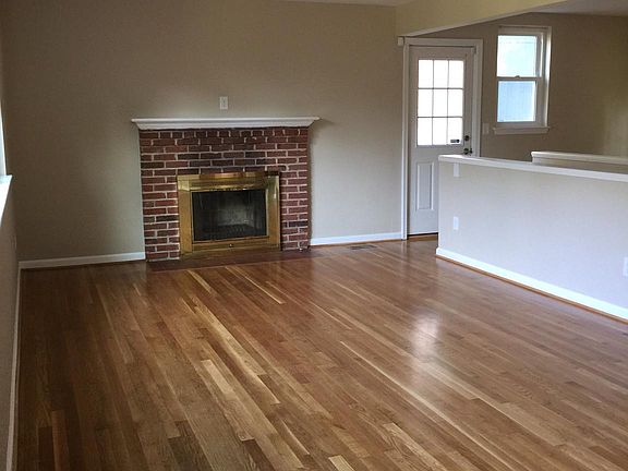 2nd image of 2903 School St