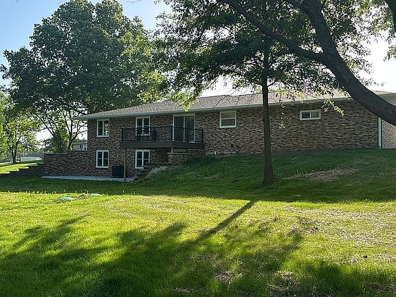 4th image of 3025 189th St