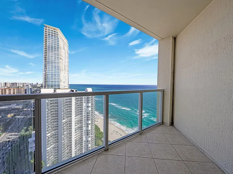 16699 Collins Ave #3306 — Photo 5
