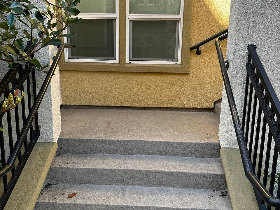 Home-Entrance