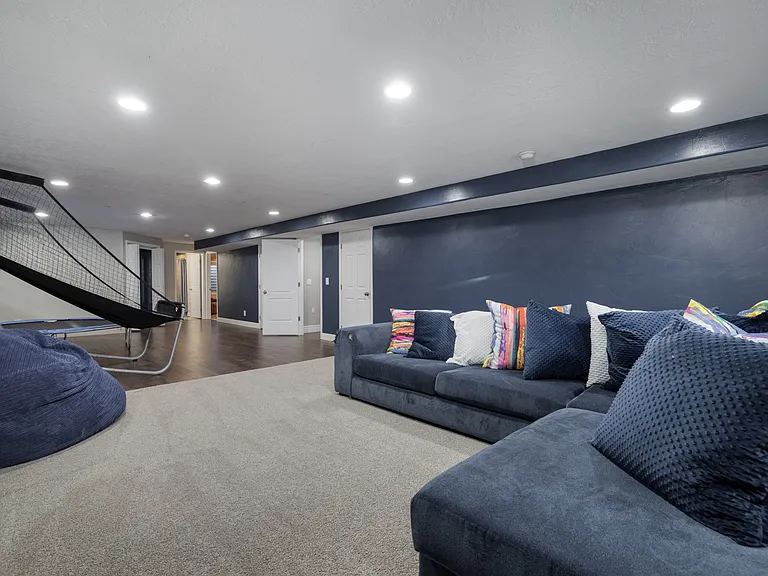 1808 E 2000 S — Photo 19