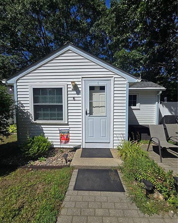 1st image of 88 Old Post Rd #6