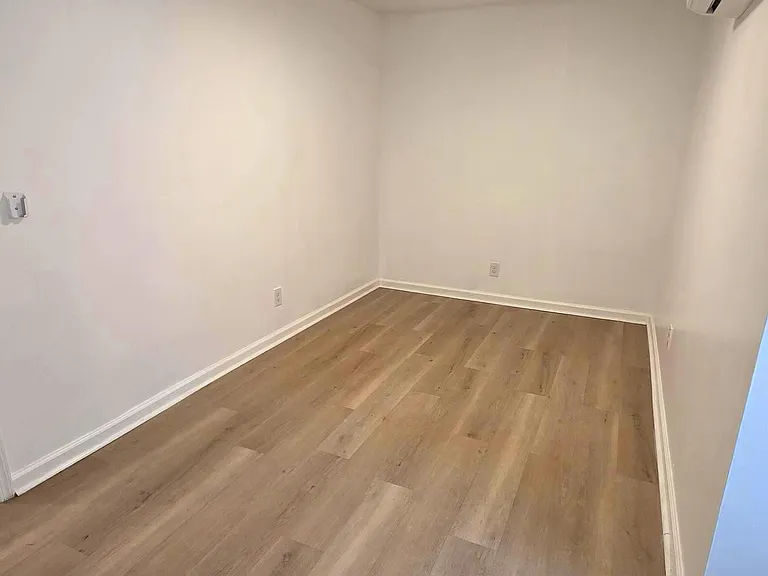 6233 Chew Ave — Photo 43