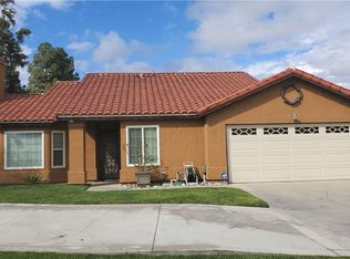 1298 W Woodcrest St, Bloomington, CA 92316