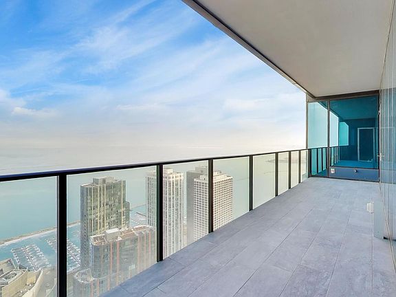 5th image of 363 E Wacker Dr #5506