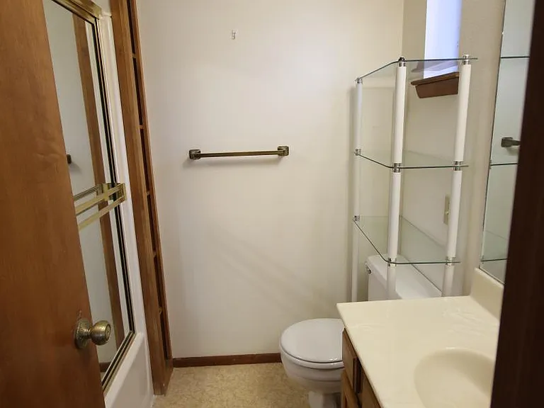 460 Oppenheimer Dr — Photo 26