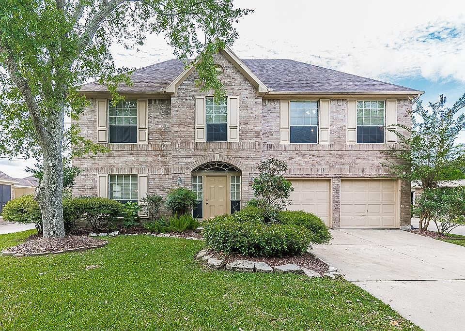 1st image of 2110 Broadmoor Ct