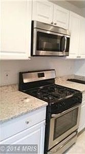 3rd image of 906 W Side Dr