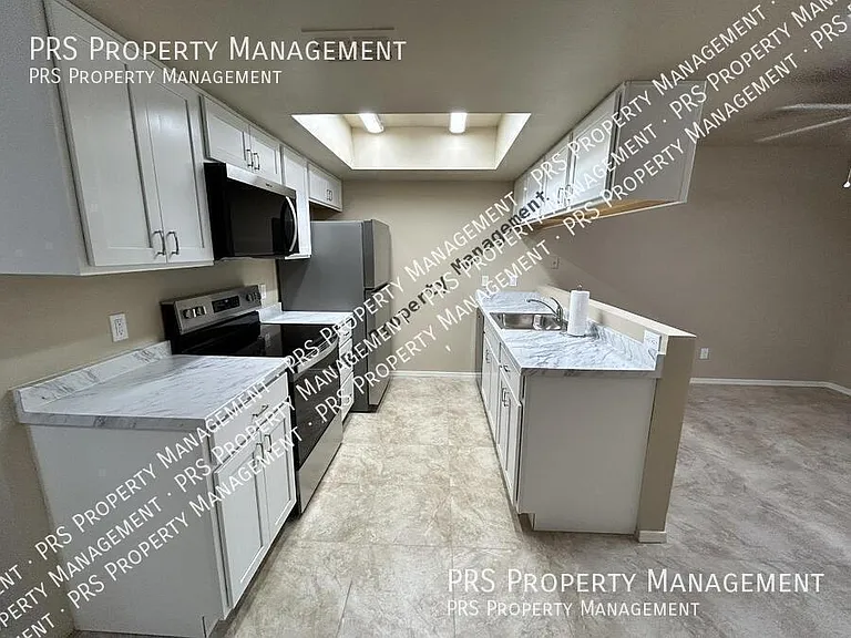 551 S Lesueur #2 — Photo 11