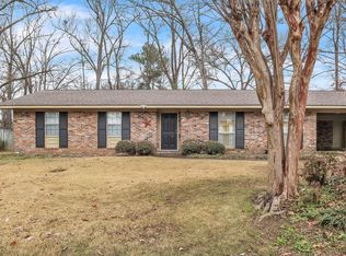 2704 Redbud Dr, Starkville, MS 39759
