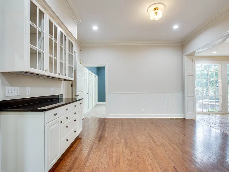 1306 SE Broad St — Photo 16
