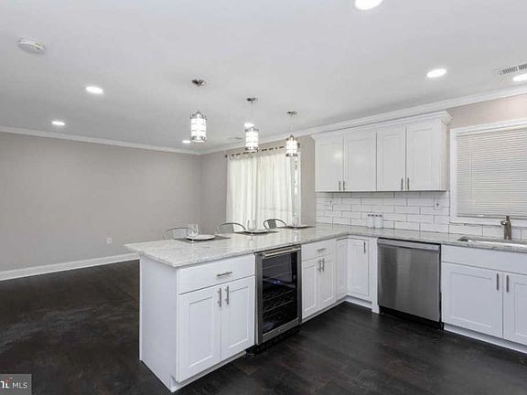 5th image of 7922 Tower Court Rd