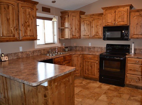 2nd image of 1381 N Richland Dr