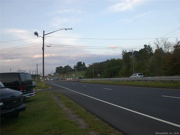 4th image of 68 Berlin Tpke