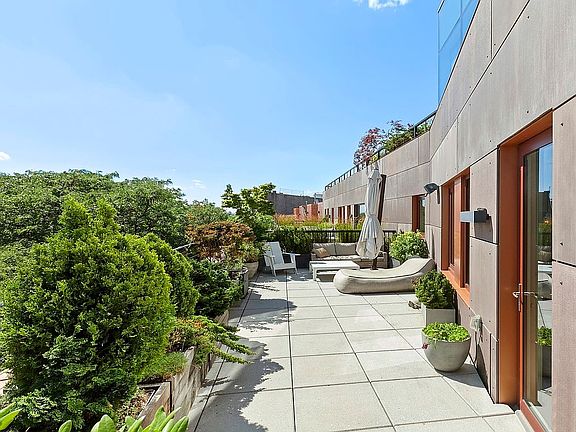 4th image of 291 Union St APT 5E
